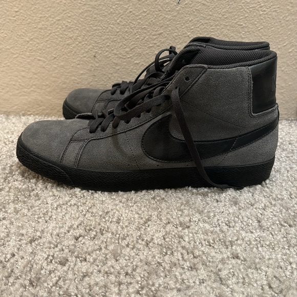 LIKE NEW Nike Blazer SB - No box - Picture 4 of 5